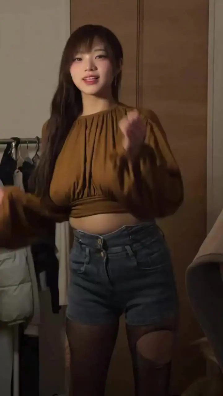 호불호 갈리는 열도녀.gif