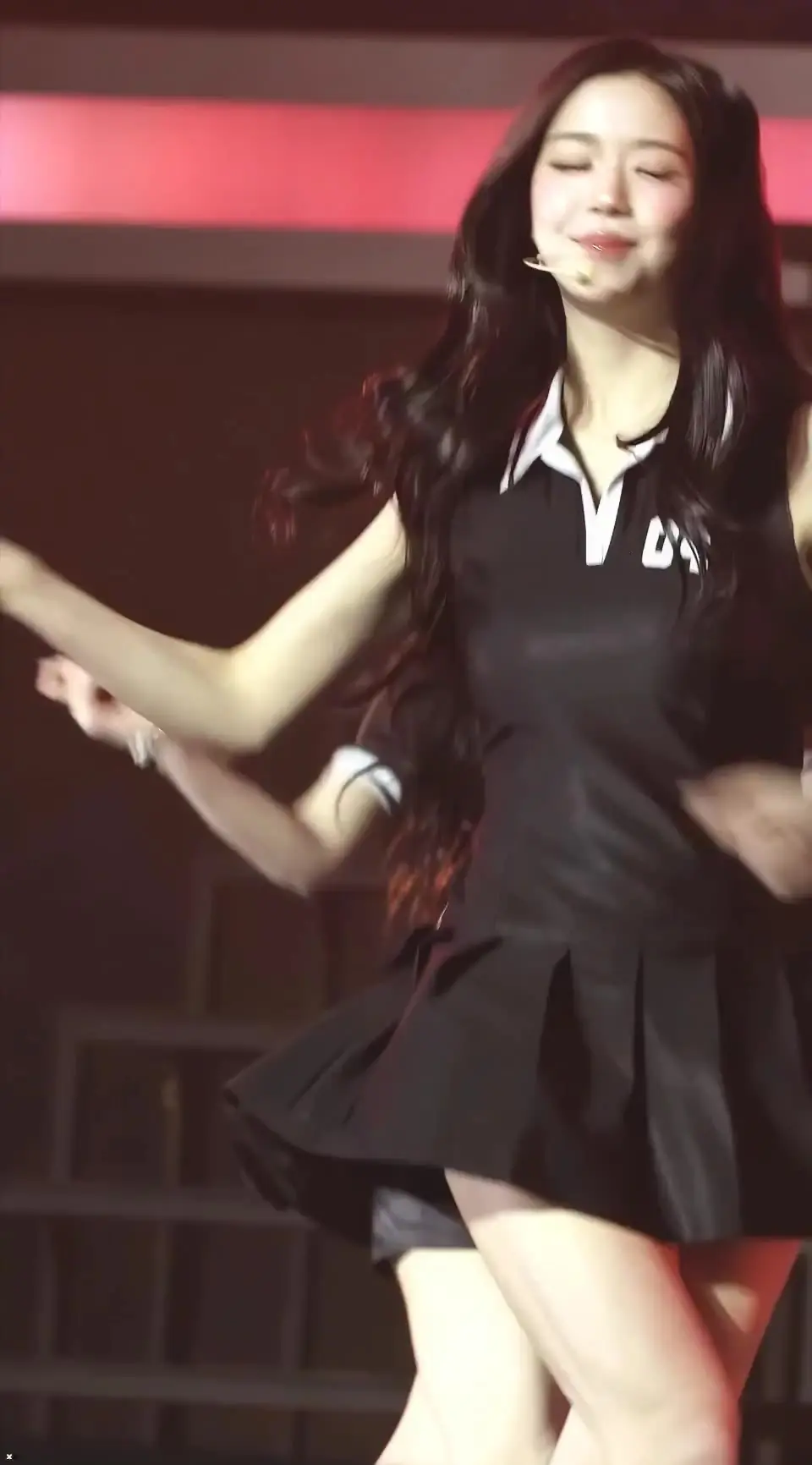 트리플에스 김채연 오늘자 콘서트...gif