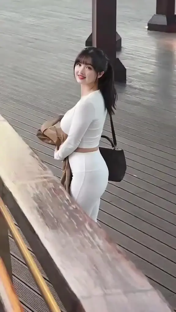  아무리 여자가 좋아도 중국인은 좀 그렇지...?