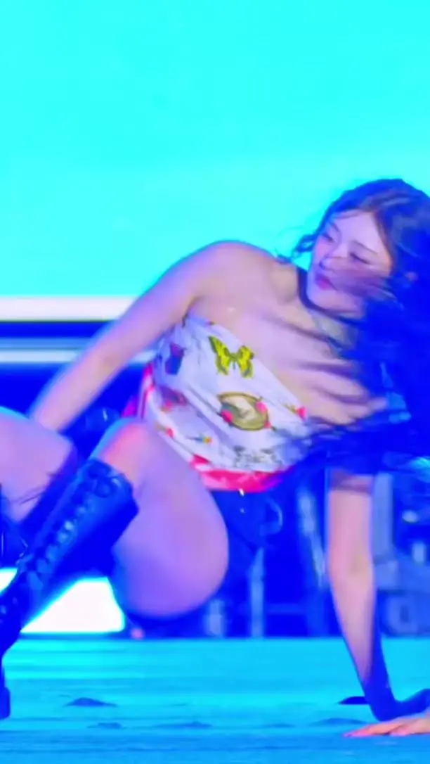 피프티 아테나 하체 피지컬