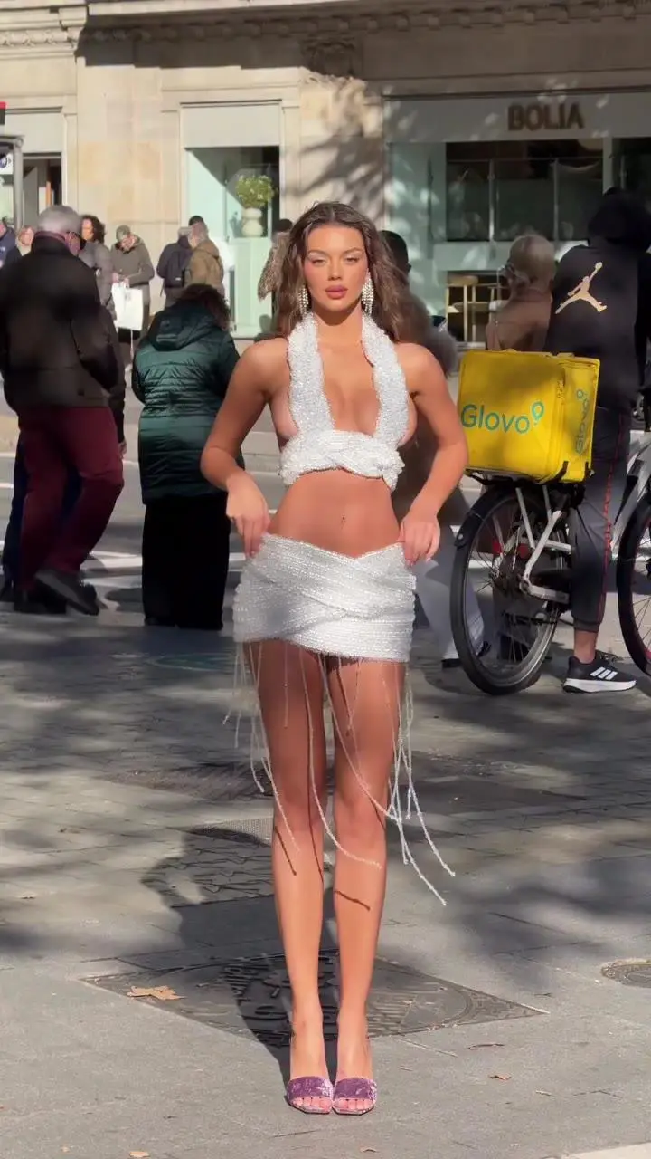 [약후] 알바니아 출신 모델 저세상 몸매