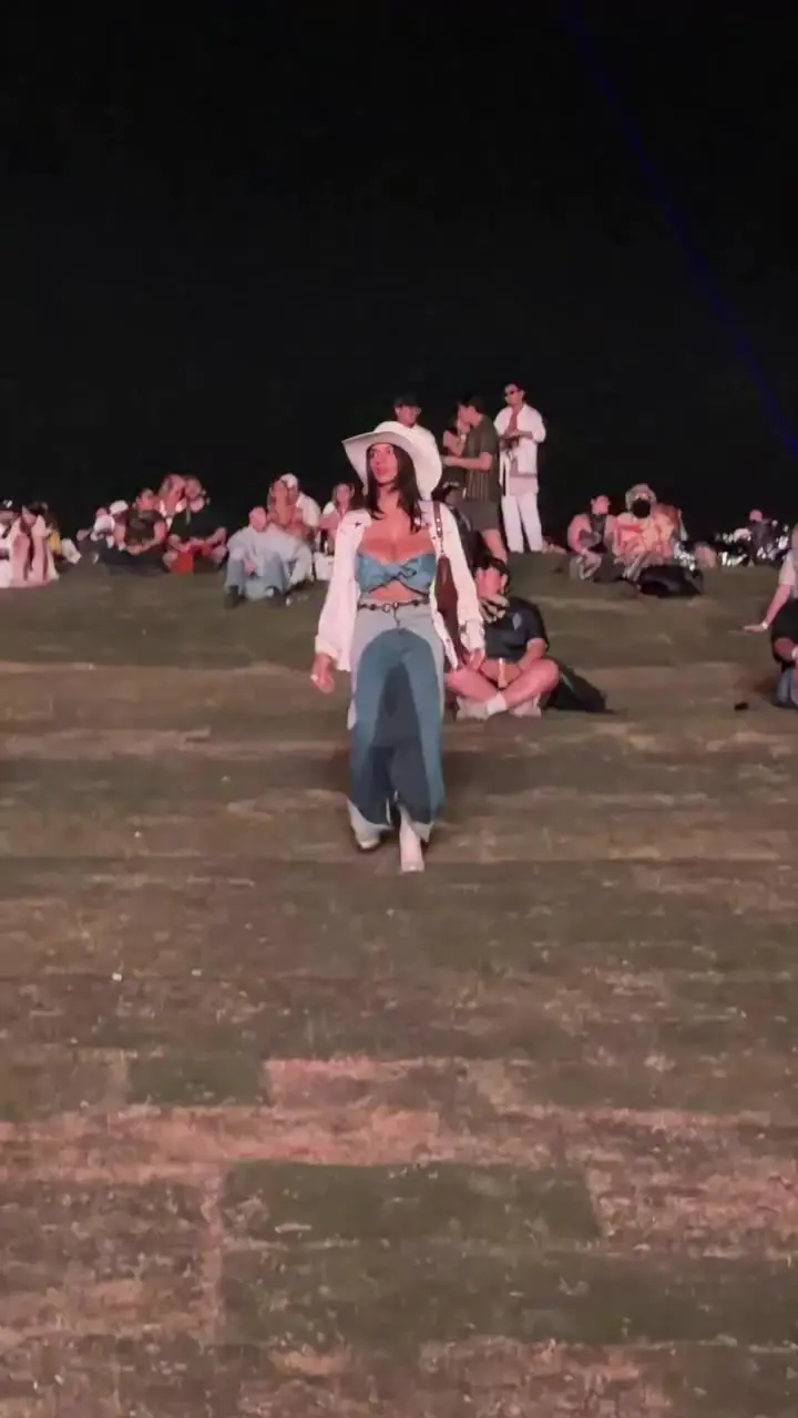  엄청난 미국 누나